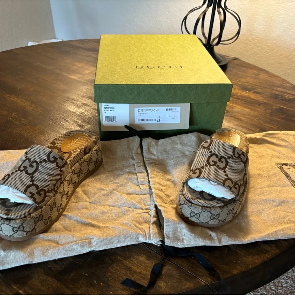 Gucci platform slide
